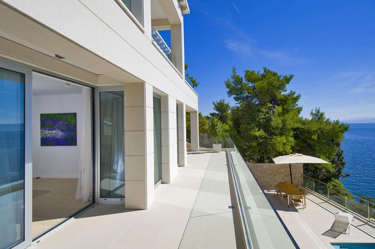 Luxury Seafront Villa My Dream With Private Pool, Jacuzzi And Staff At The Beach On Brac Island - Sumartin Selca  Zewnętrze zdjęcie