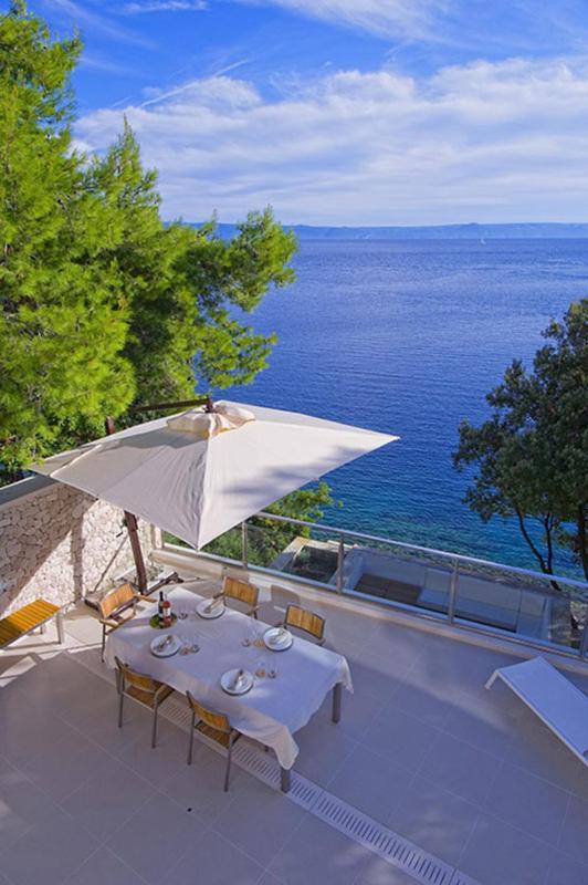 Luxury Seafront Villa My Dream With Private Pool, Jacuzzi And Staff At The Beach On Brac Island - Sumartin Selca  Zewnętrze zdjęcie