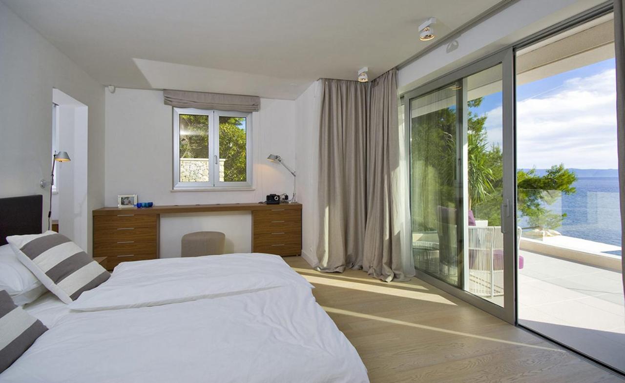 Luxury Seafront Villa My Dream With Private Pool, Jacuzzi And Staff At The Beach On Brac Island - Sumartin Selca  Zewnętrze zdjęcie