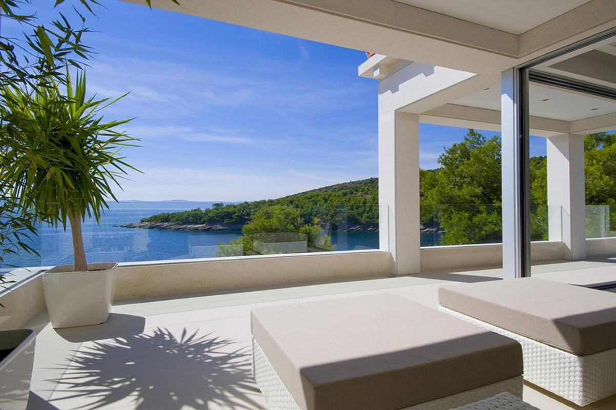 Luxury Seafront Villa My Dream With Private Pool, Jacuzzi And Staff At The Beach On Brac Island - Sumartin Selca  Zewnętrze zdjęcie